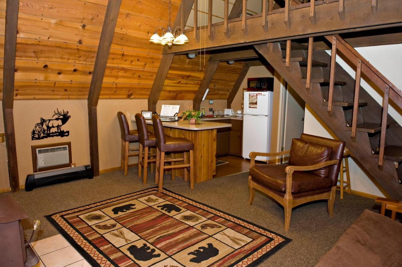 ホテルCabins On Strawberry Hill Pine エクステリア 写真