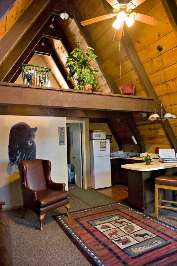 ホテルCabins On Strawberry Hill Pine エクステリア 写真