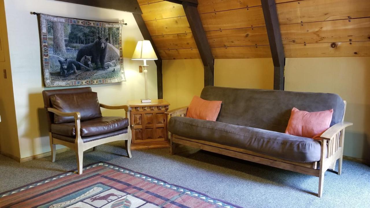 ホテルCabins On Strawberry Hill Pine エクステリア 写真